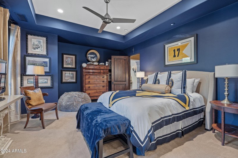 Bella Vita - 42383 N 111TH PL