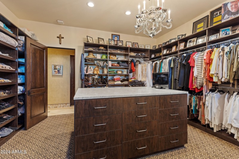 Bella Vita - 42383 N 111TH PL