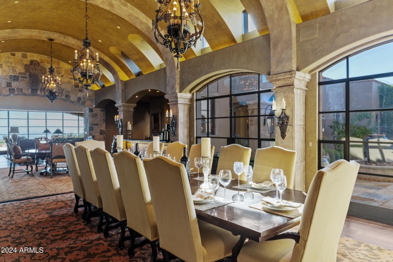 Bella Vita - 42383 N 111TH PL