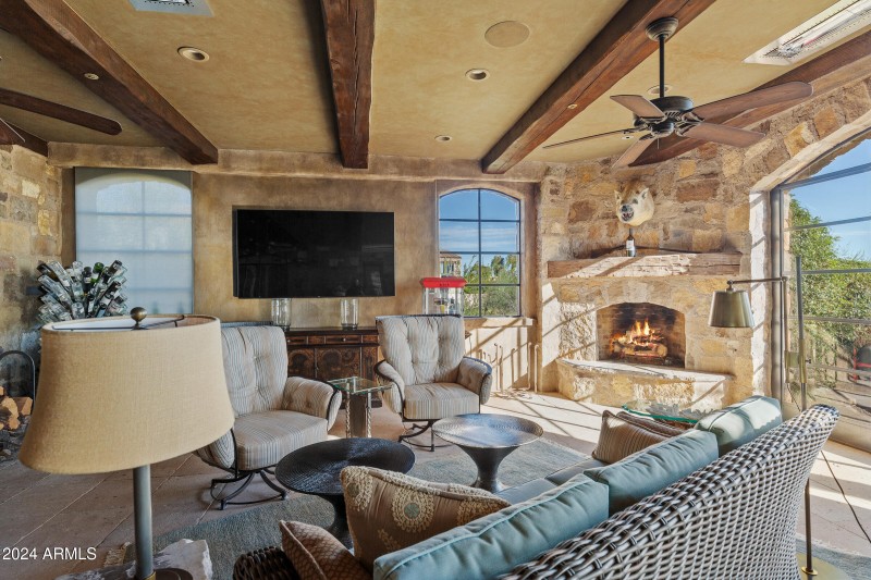 Bella Vita - 42383 N 111TH PL