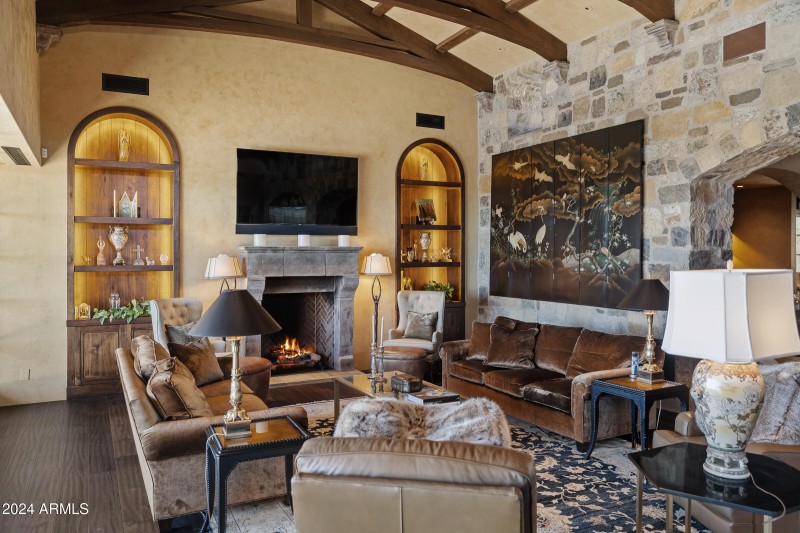 Bella Vita - 42383 N 111TH PL