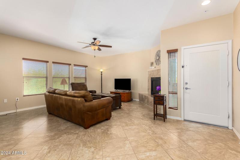 0011-09 - Dove Lakes 33575