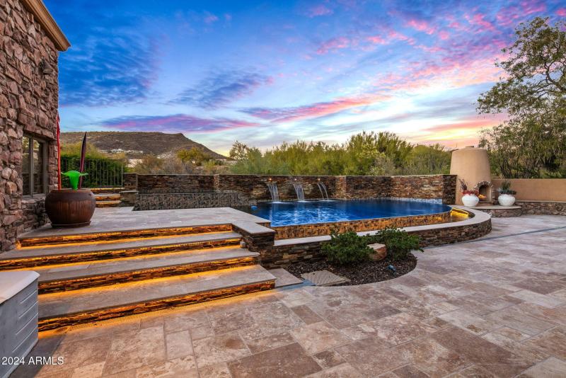 80-web-or-mls-Back Views