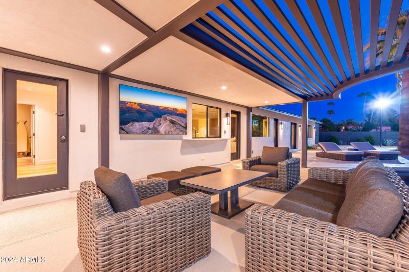 6025 E Charter Oak Rd - 77