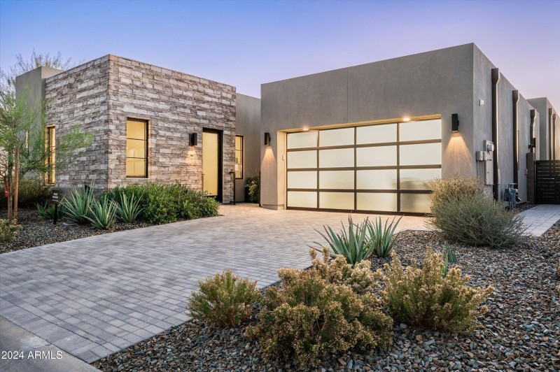 04-37200NCaveCreekRdUnit1034-4