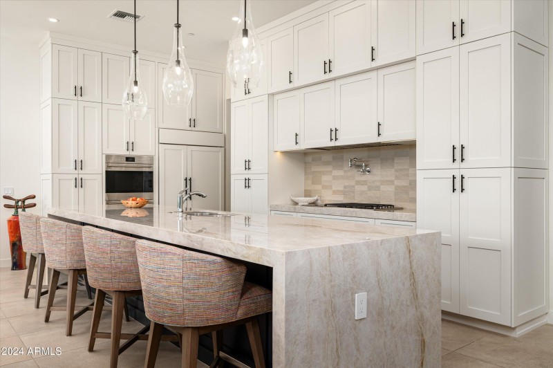 14-37200NCaveCreekRdUnit1034-14