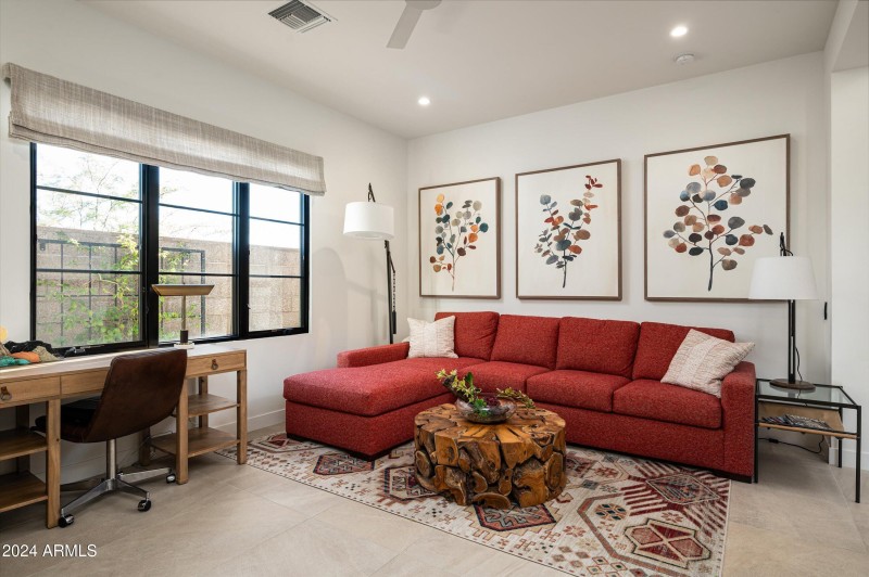 28-37200NCaveCreekRdUnit1034-28