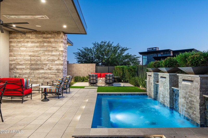 39-37200NCaveCreekRdUnit1034-39