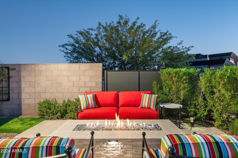 42-37200NCaveCreekRdUnit1034-42