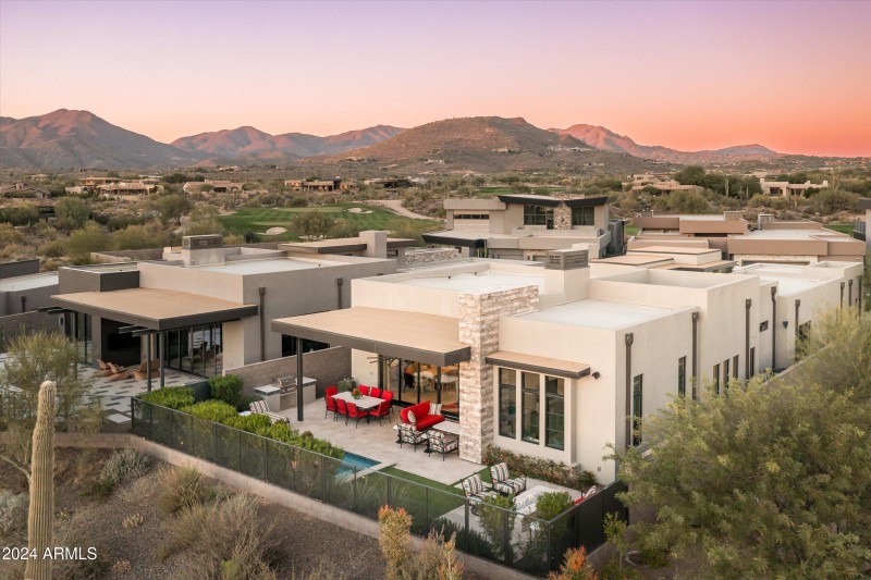 48-37200NCaveCreekRdUnit1034-48