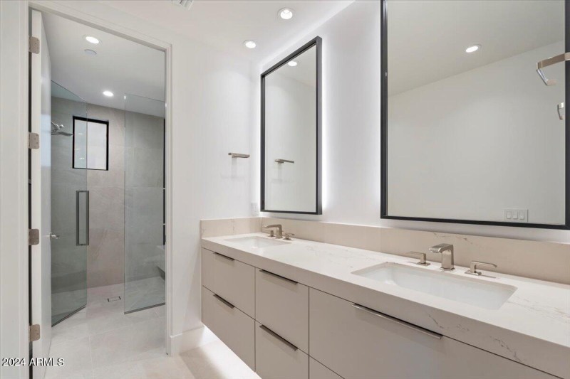 56-Guest House Bathroom