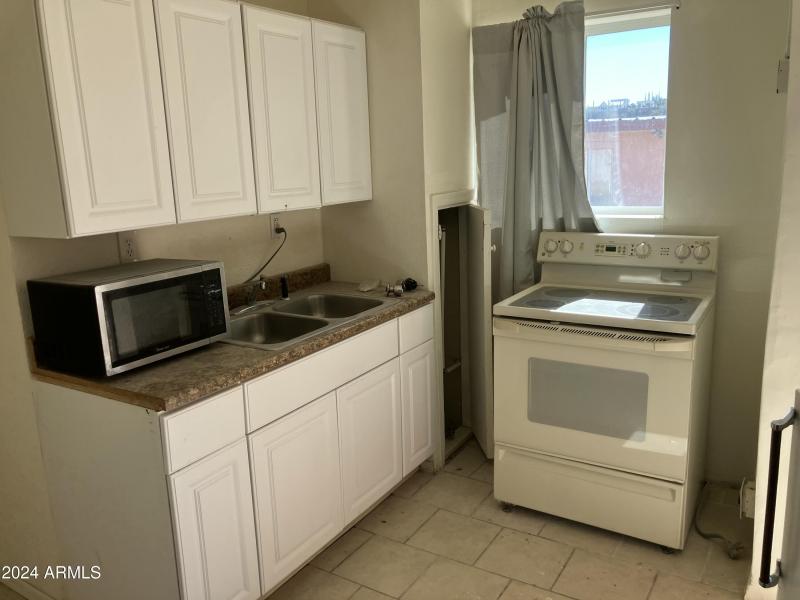 B740F87F-8203-4DE9-A59E-9DF3DCB3305A