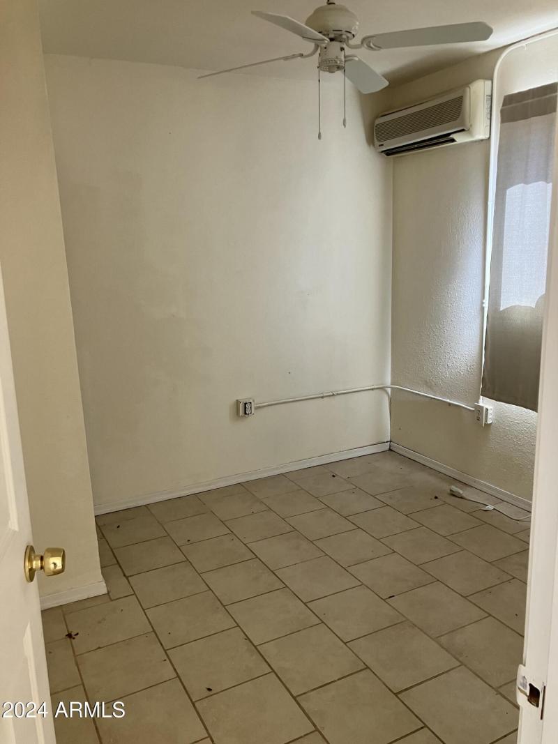 368080C6-2FDD-4E35-9249-F4415A291551