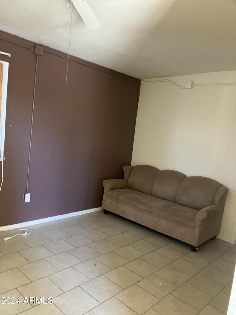 57AC2CD9-16BE-474D-A987-CAEE34FAA883