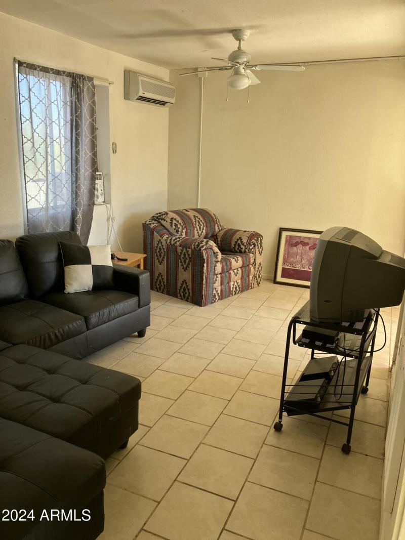 3EB2C3F7-9790-4B27-925A-F056220FF5A0