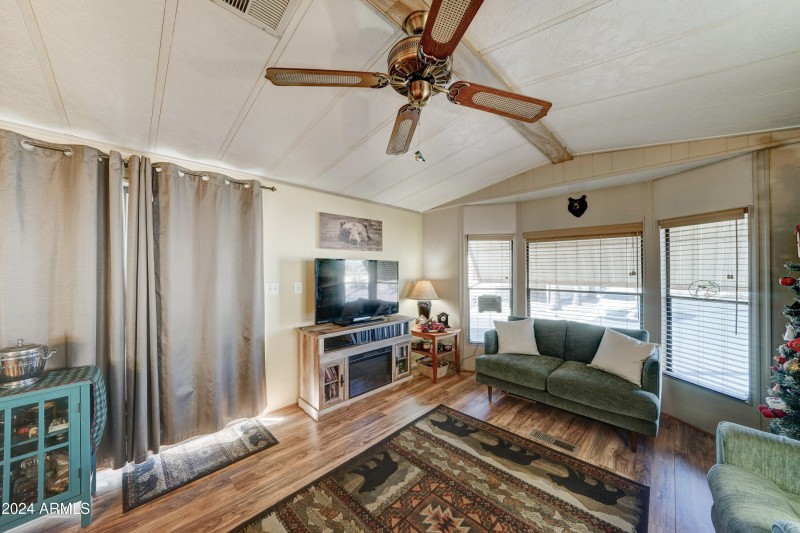 9333 E University #177-5