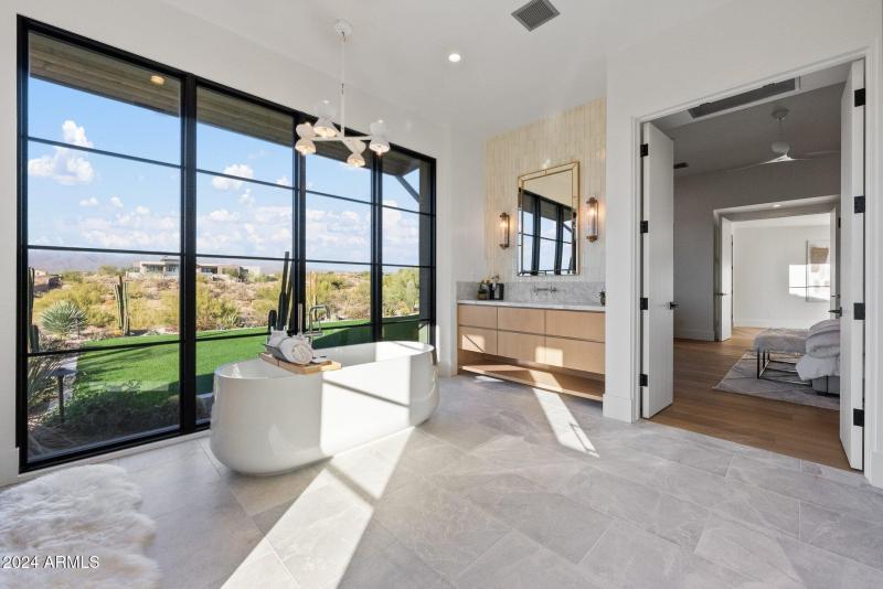 54-web-or-mls-A7S09285