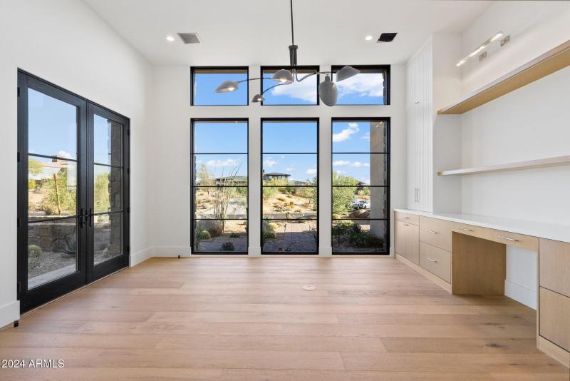 62-web-or-mls-A7S09330