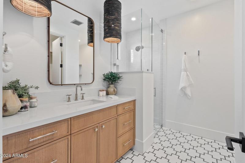 65-web-or-mls-A7S09120