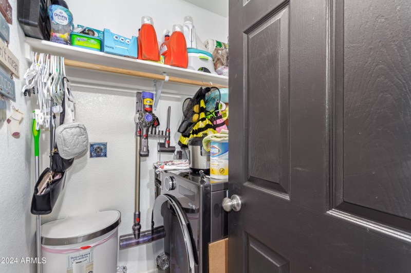 1ff773181d864a0f79f8468185219871