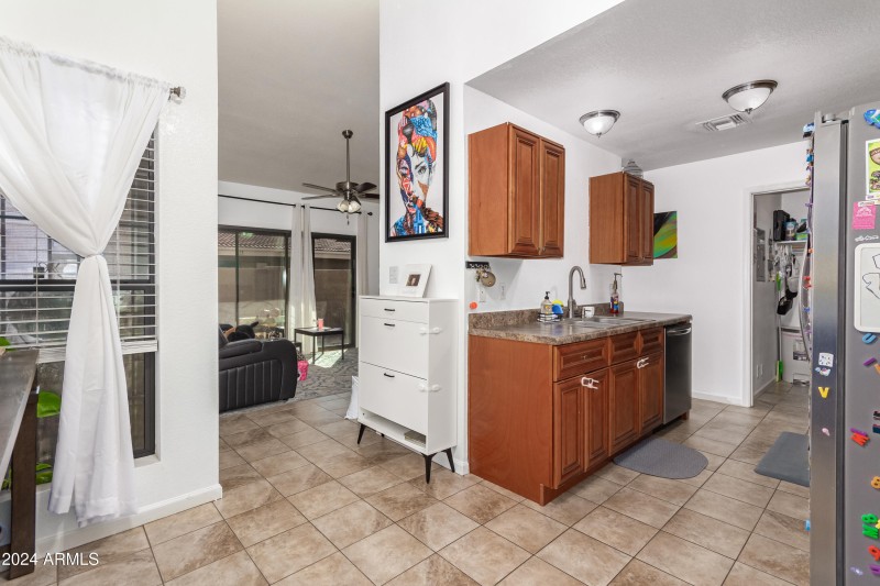 e8be90c04d0e740a348a2c00f095253f