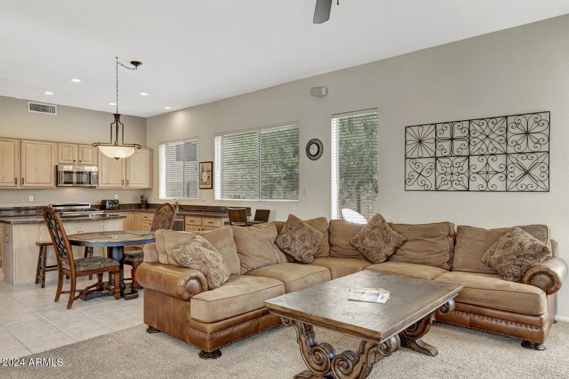 21_4343_East_Mossman_Drive__13_mls