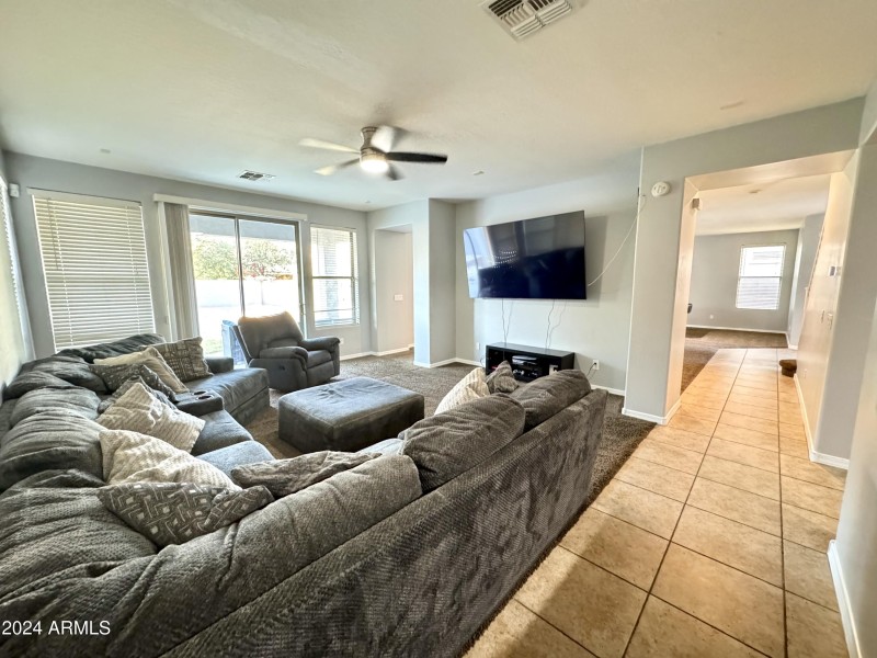 8CE2EDB6-8926-4B0C-B269-15996E3E70D2