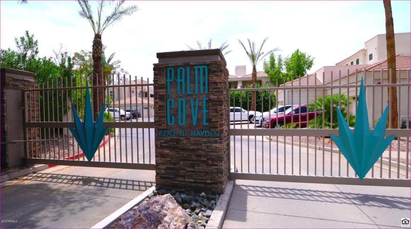 Palm Cove Marque at Gate