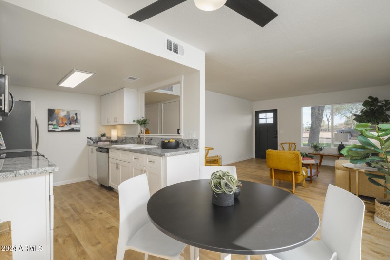 Seamless Living & Dining