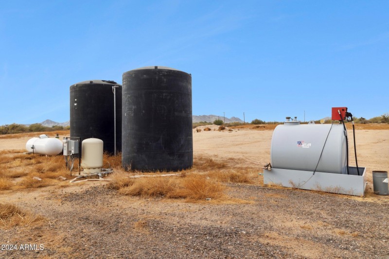 2-web-or-mls-27407-n-156th-st