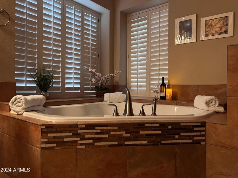 1st floor Master Bath