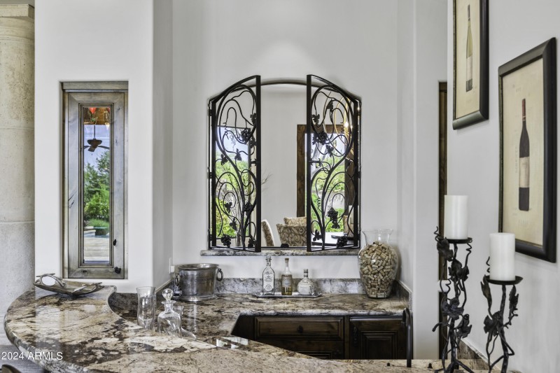 Bar Pass Through to Dining Area