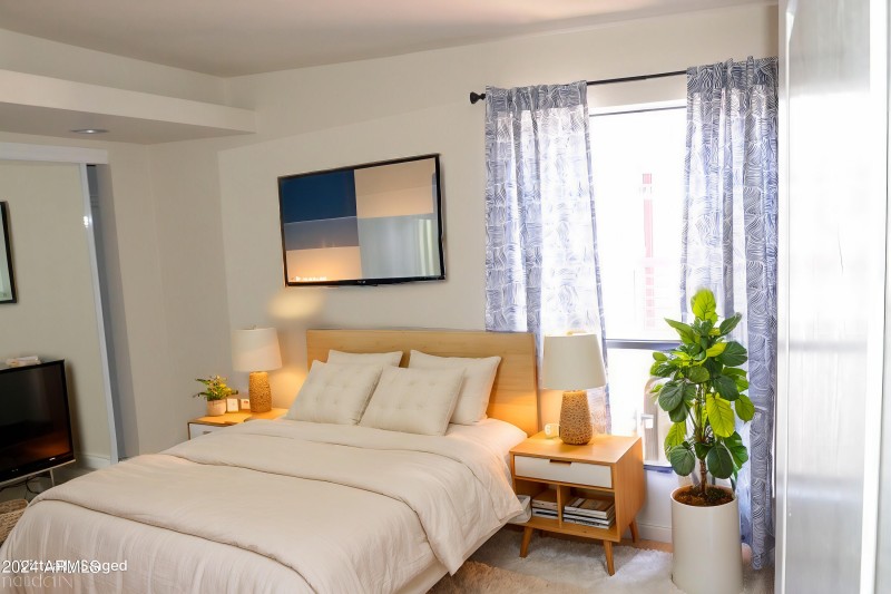 Virtual Staging AI - SOR_8200 - Septembe