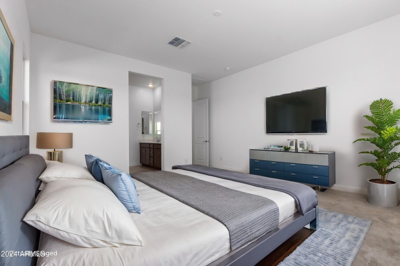 Primary Bedroom - Virtual Staging AI