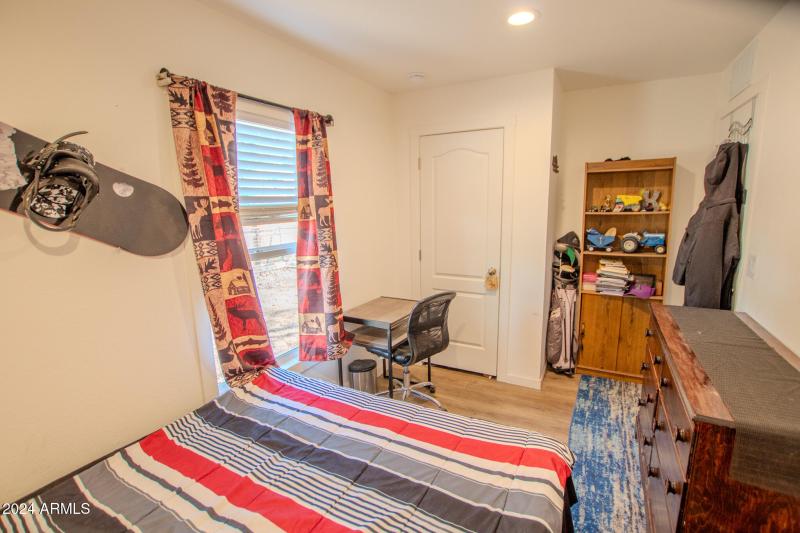 Mikesell - Apache Dr MLS-31