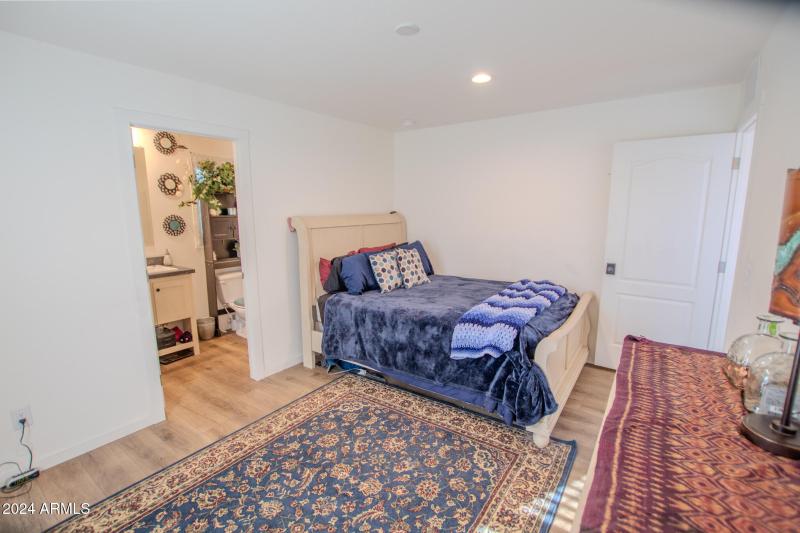 Mikesell - Apache Dr MLS-34