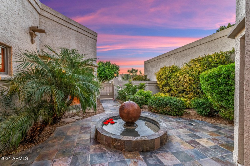 Fountain, Front Gate