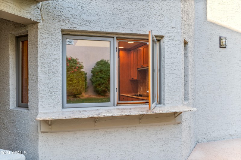 EZ Serve from Kitchen