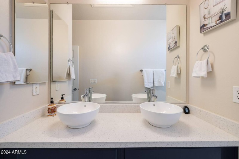 6b3fa401-0fc3-49fa-bf38-41466f5f37e8