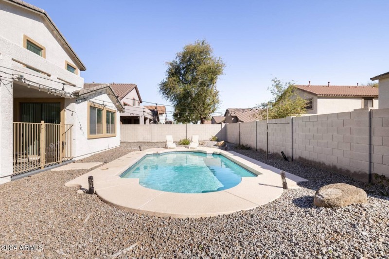 4096ccbb-1025-4c36-9300-f454efe30a0c