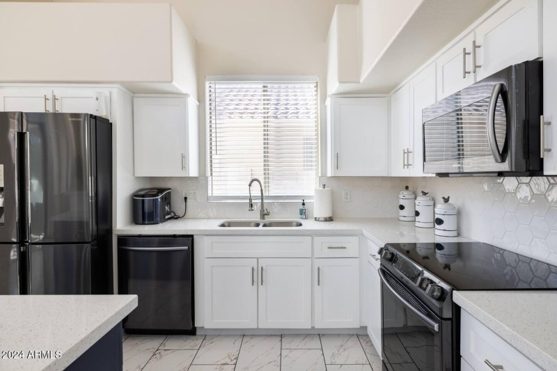 09082363-5ed2-4d7a-a743-79610e2b59b5