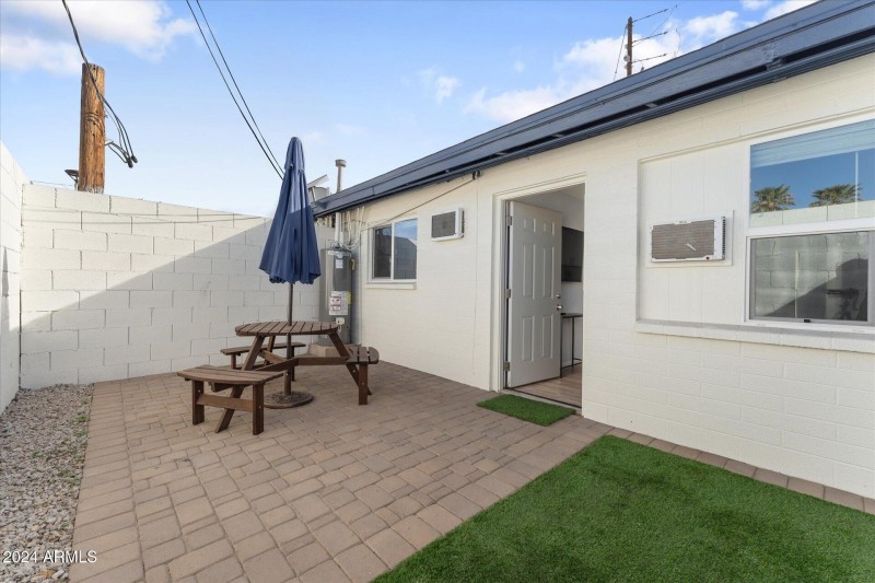 17-017-rear-exterior