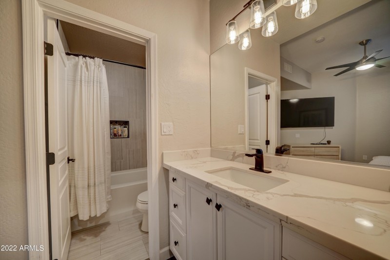 19475 N Grayhawk Dr, 1057-29