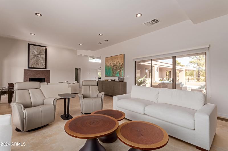 0023-23 - Coyote Pass