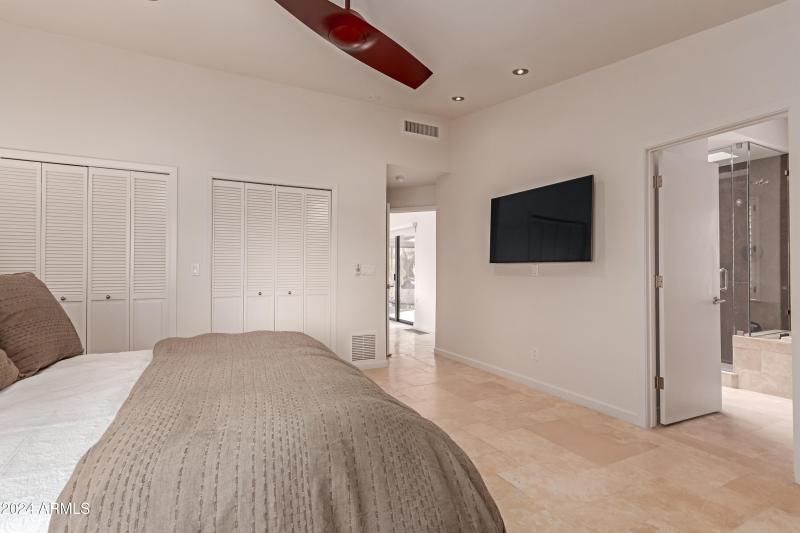 0026-26 - Coyote Pass