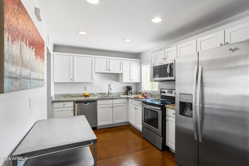 PropertyImageCo_7702EVerdeLn_WEB24