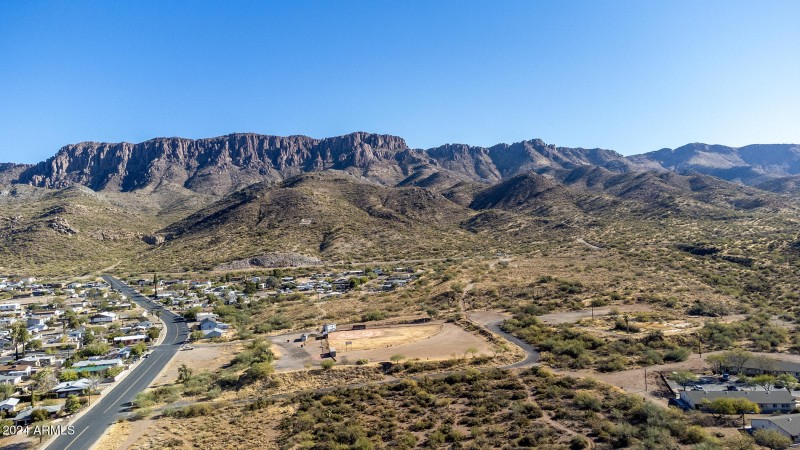 Apache Lean Mountain