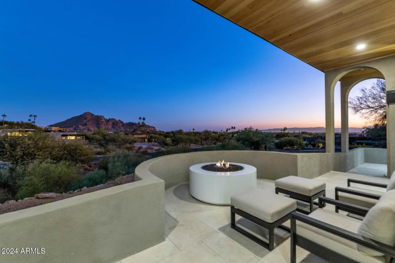 6664 N 40th St-large-017-045-6664 N 40th