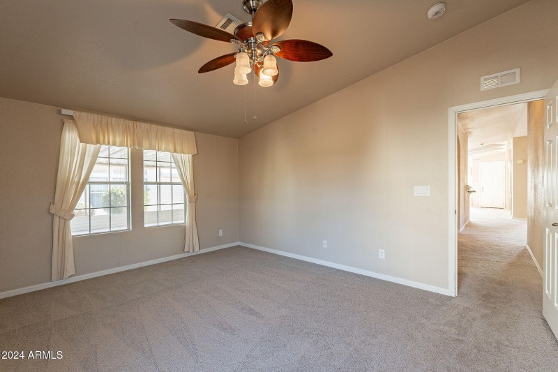 31-web-or-mls-Goldfield-31