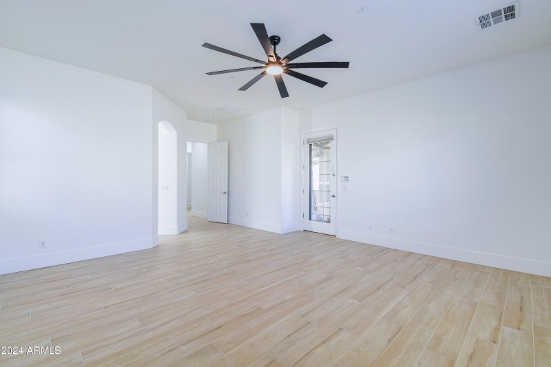 Primary Suite w Patio Exit